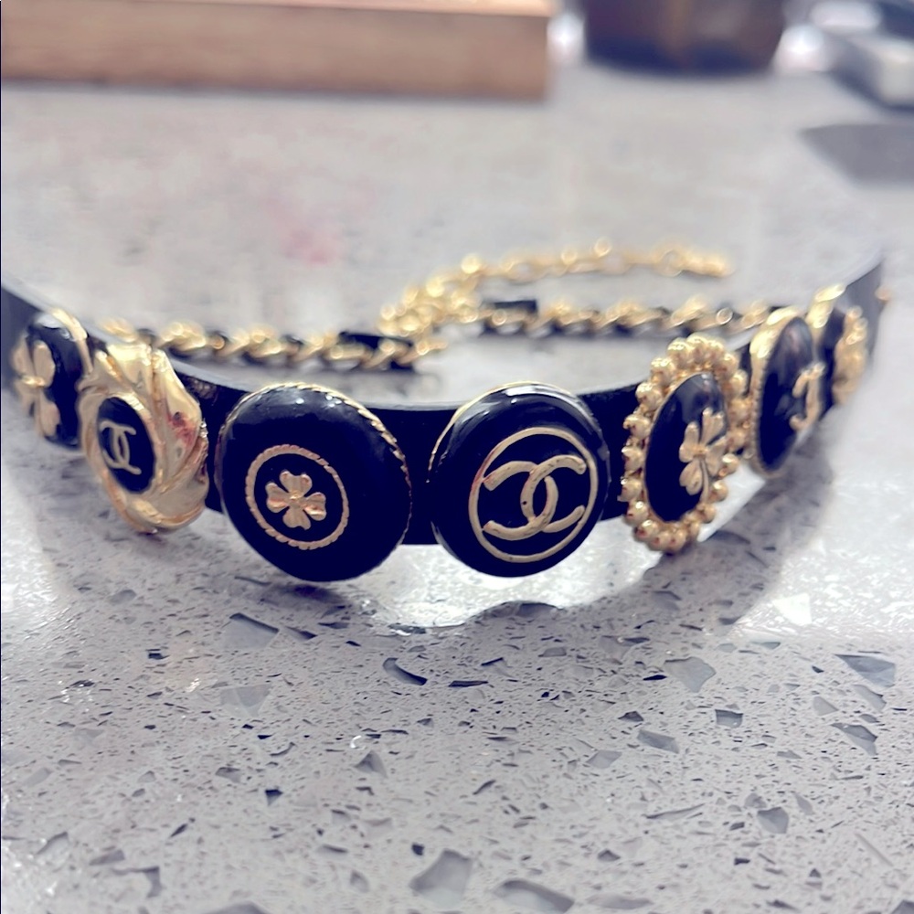 Chanel Black and Gold Women's Choker Necklace